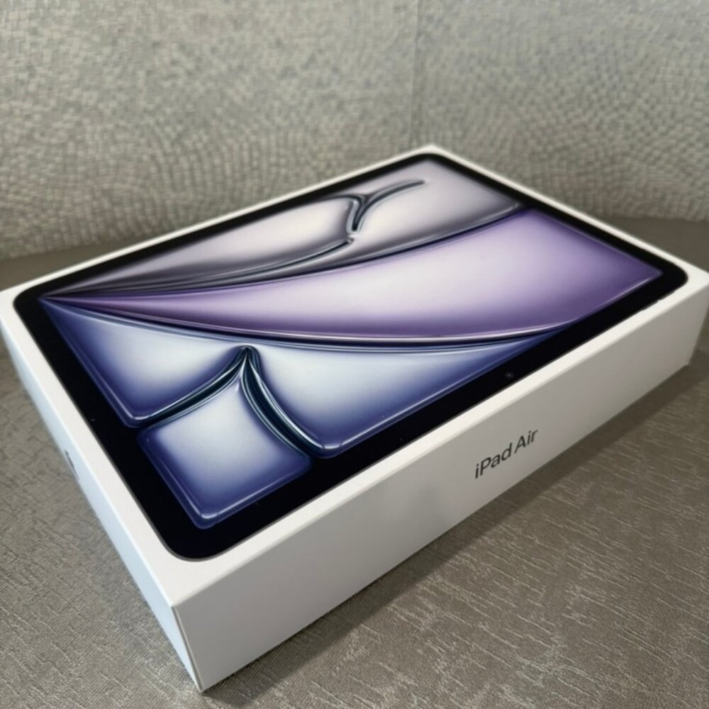 iPad Air 11 inches  2025 Empty box Only